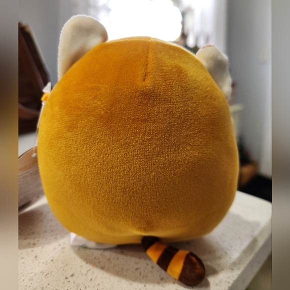 Smashmallow 5" Seth The Red Panda with Cookie Plush Toy - Picture 2 of 3